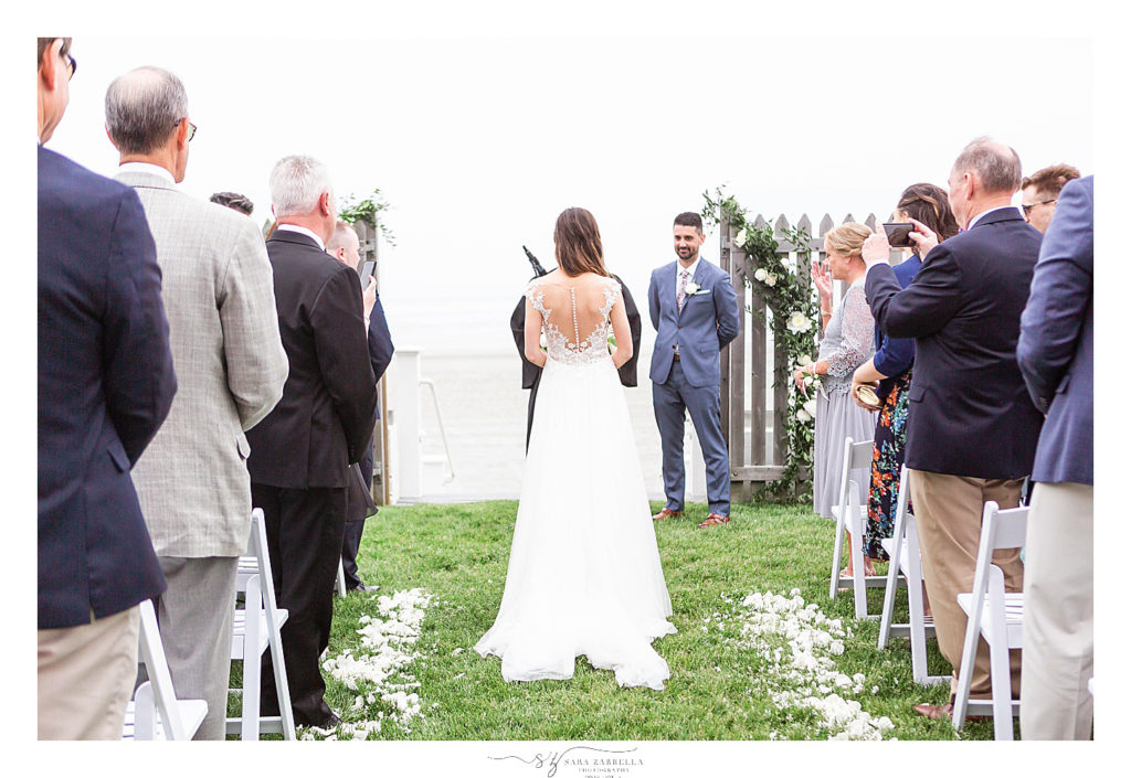 wedding ceremony at Beach House in RI with wedding photographer Sara Zarella Photography