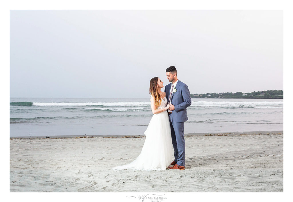 wedding on beach in Newport RI with wedding photographer Sara Zarella Photography