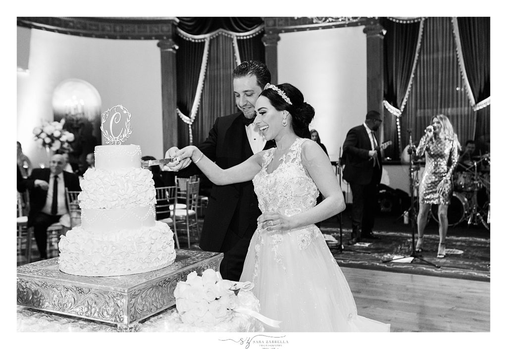Sara Zarrella Photography captures cake cutting at Graduate Providence reception