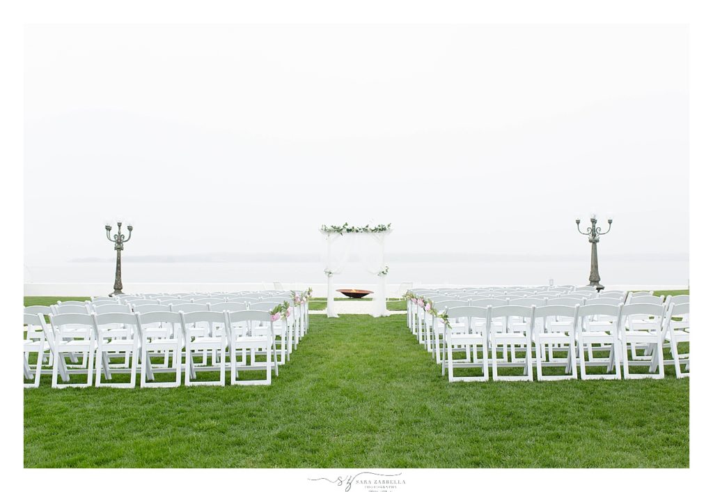 outdoor ceremony at Island House photographed by Sara Zarrella Photography