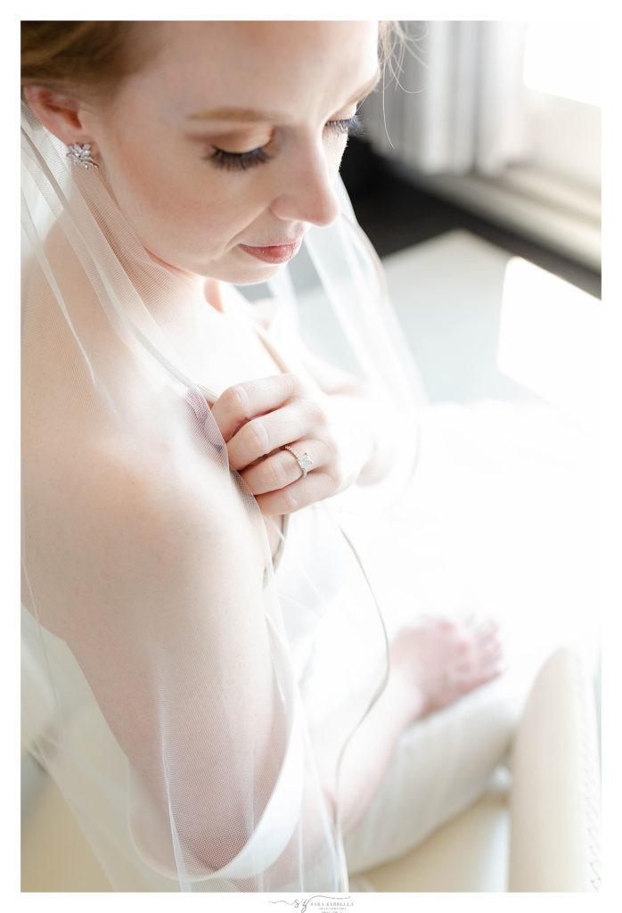 classic bridal portrait in Newport RI with Sara Zarrella Photography