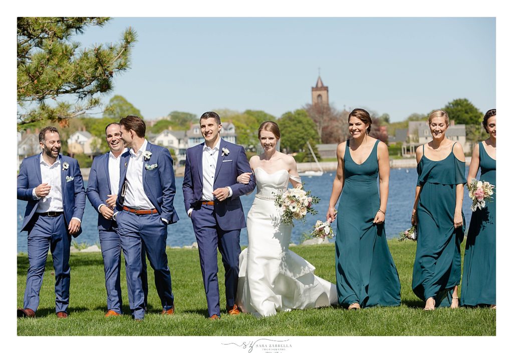 bridal party photographed with Sara Zarrella Photography