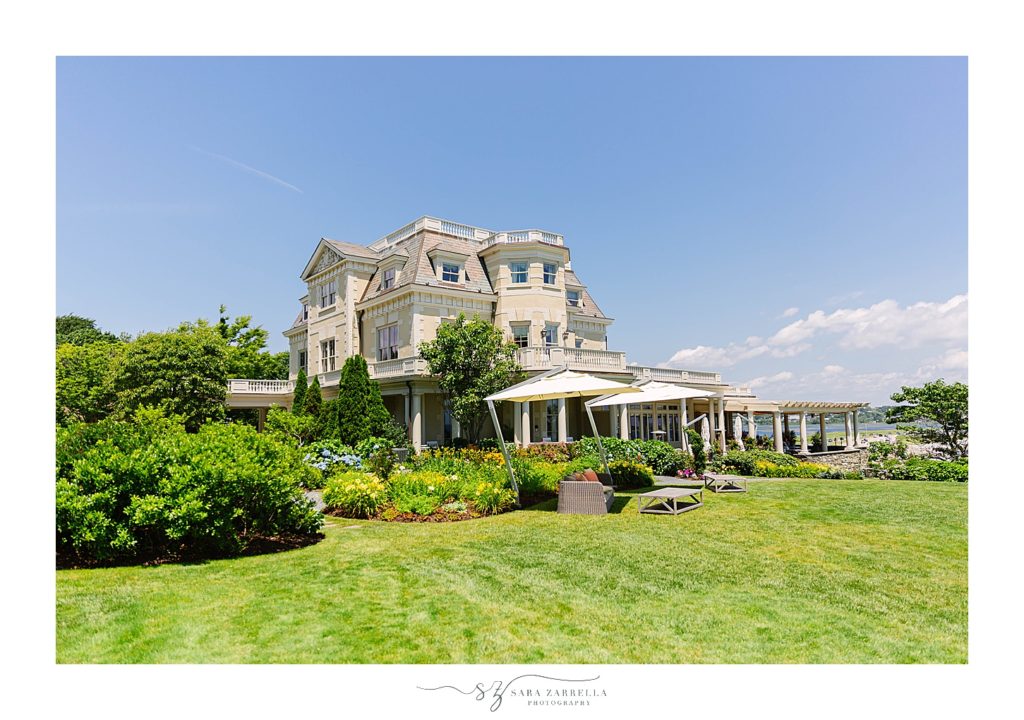 The Chanler at Cliff Walk wedding photographed by Sara Zarrella Photography