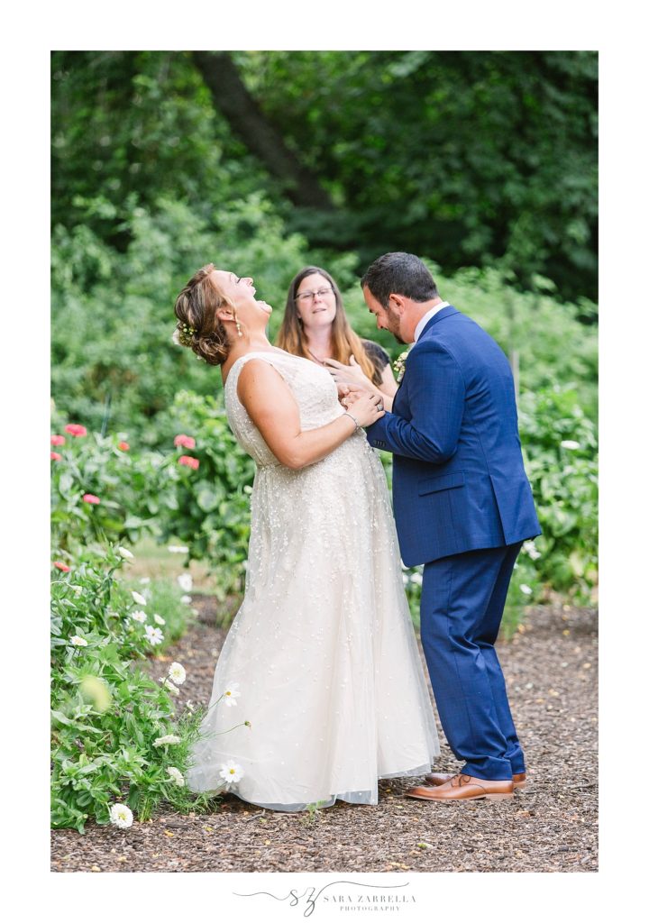 Sara Zarrella Photography photographs Rhode Island wedding day in backyard