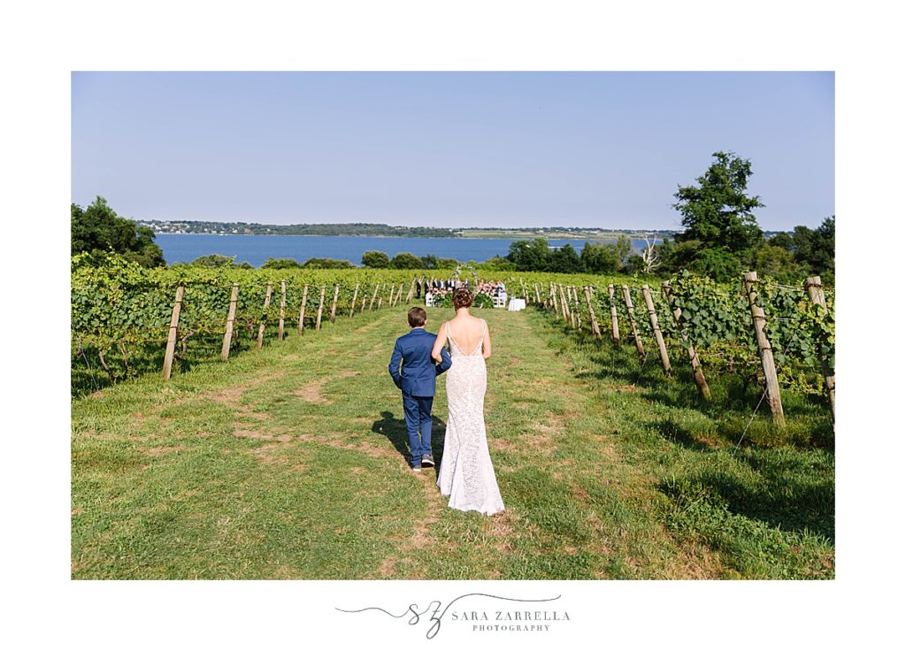 winery wedding photographed by Sara Zarrella Photography