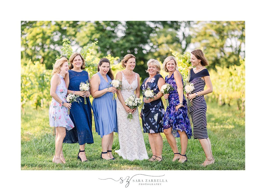 bridesmaids at Greenvale Vineyards photographed by Sara Zarrella Photography