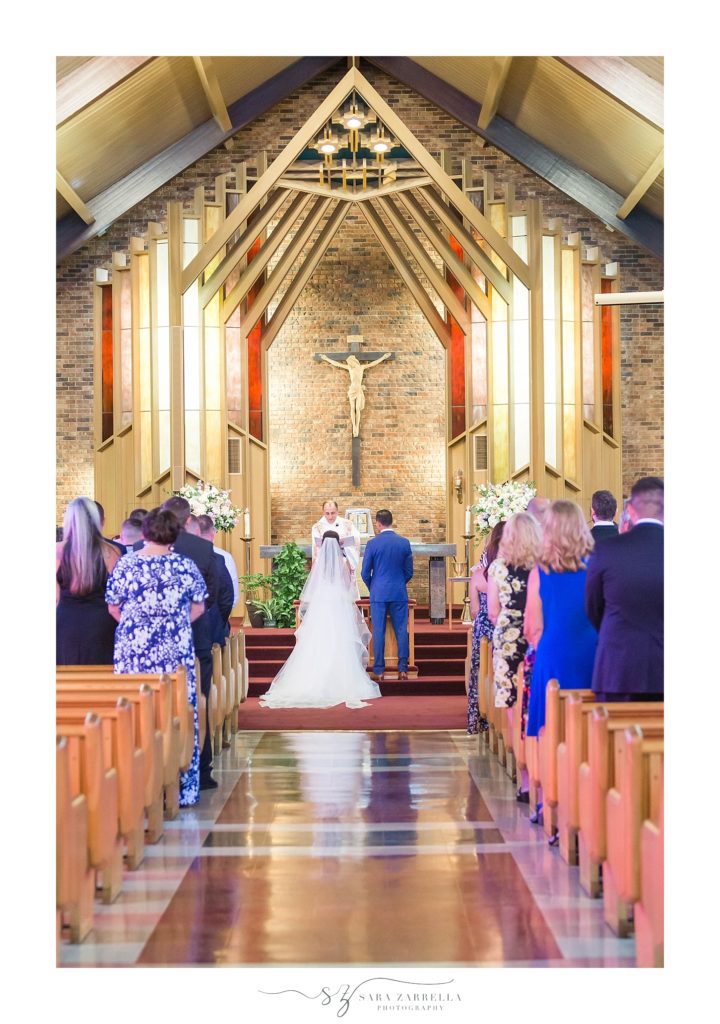 classic church wedding photographed by Sara Zarrella Photography