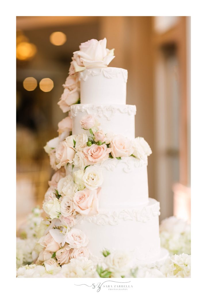 Wedding cake photographed by Sara Zarrella Photography