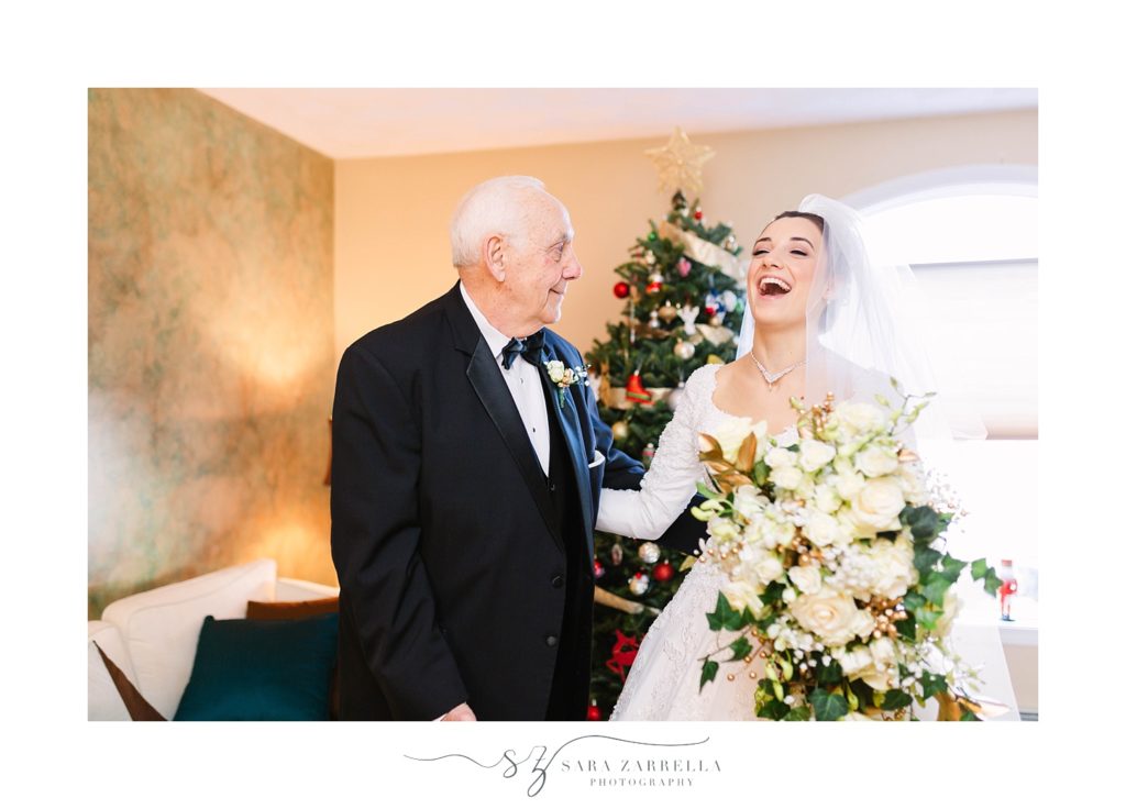 bride and father have first look in Newport RI photographed by Sara Zarrella Photography