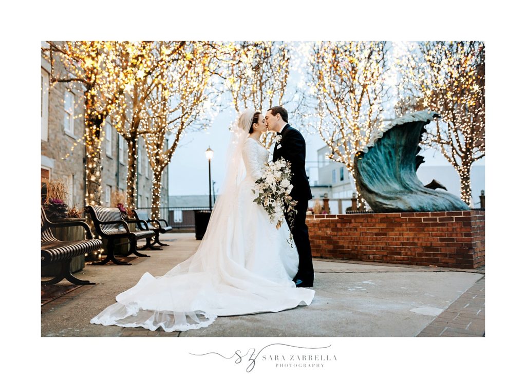 winter wedding portraits in Rhode Island with Sara Zarrella Photography