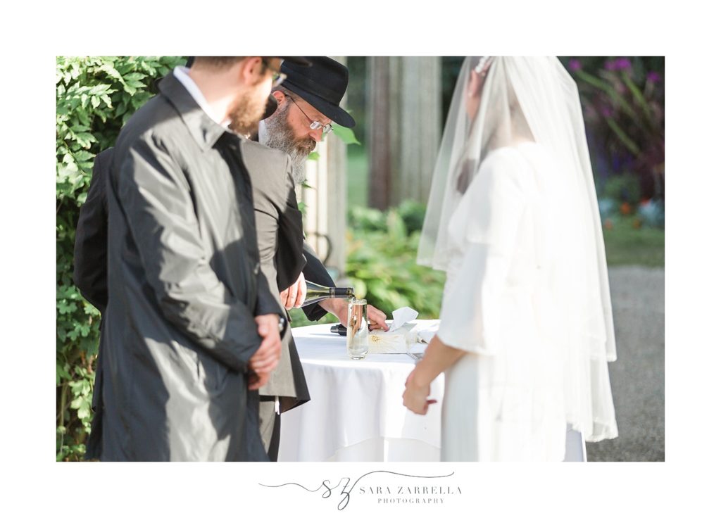 traditional Jewish wedding ceremony in MA photographed by Sara Zarrella Photography