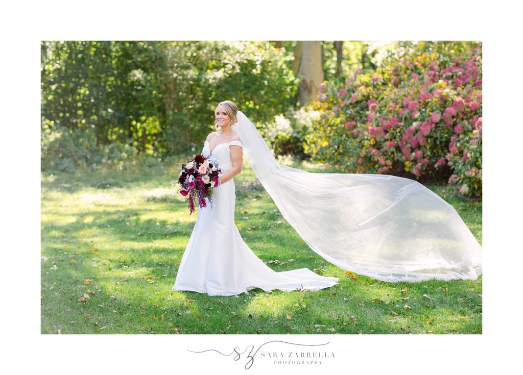 Sara Zarrella Photography photographs bride with veil at Glen Manor House