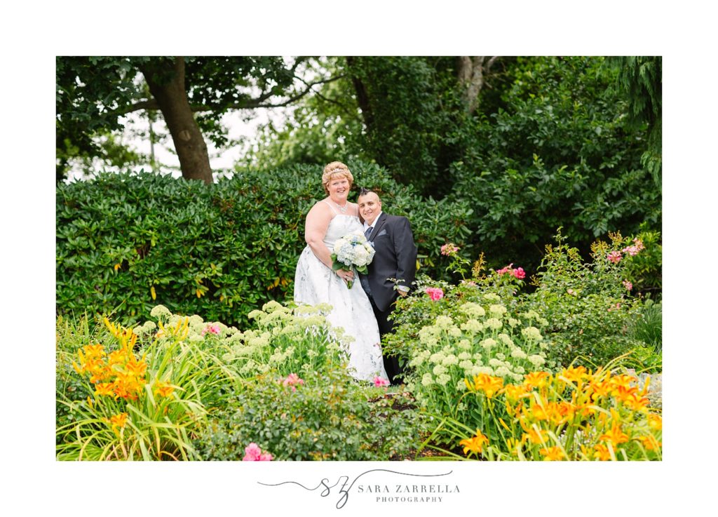 garden wedding portraits with couple at Kirkbrae Country Club