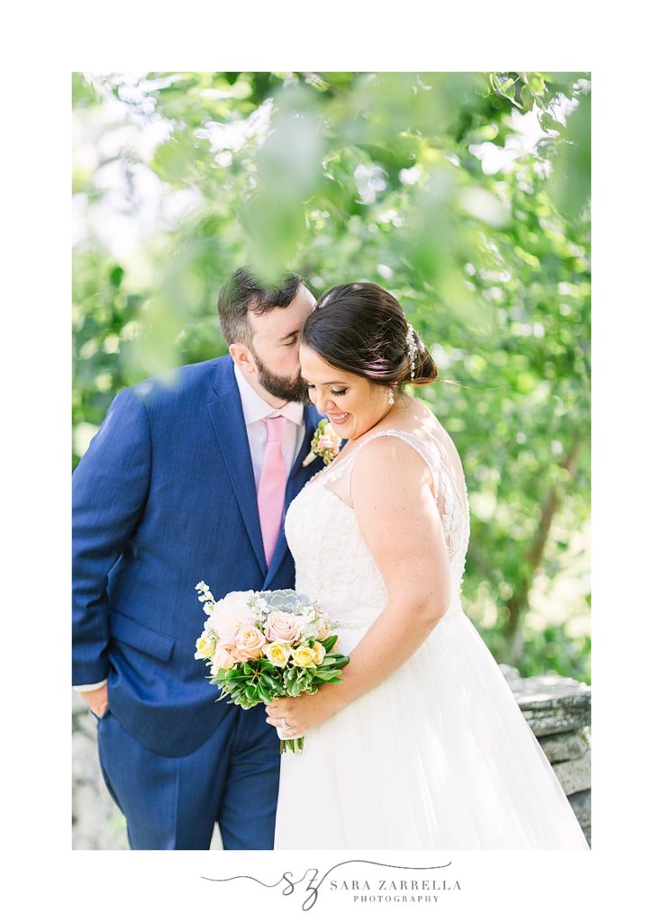newlyweds in Rhode Island photographed by Sara Zarrella Photography