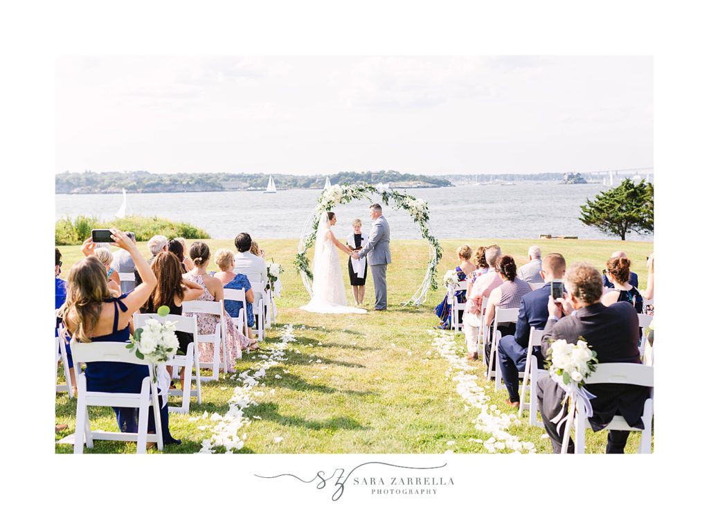 Newport Rhode Island wedding ceremony photographed by Sara Zarrella Photography