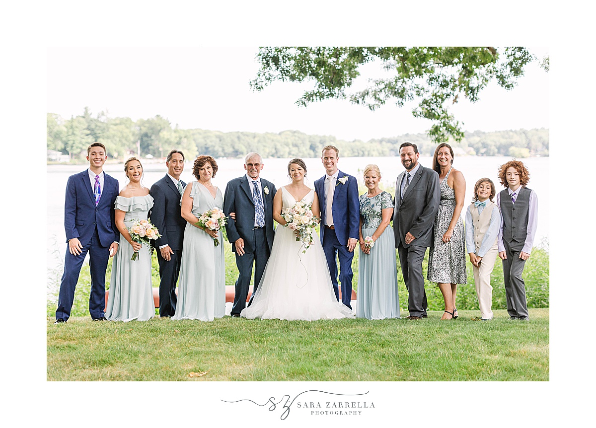 Rhode Island wedding party poses with bridal party