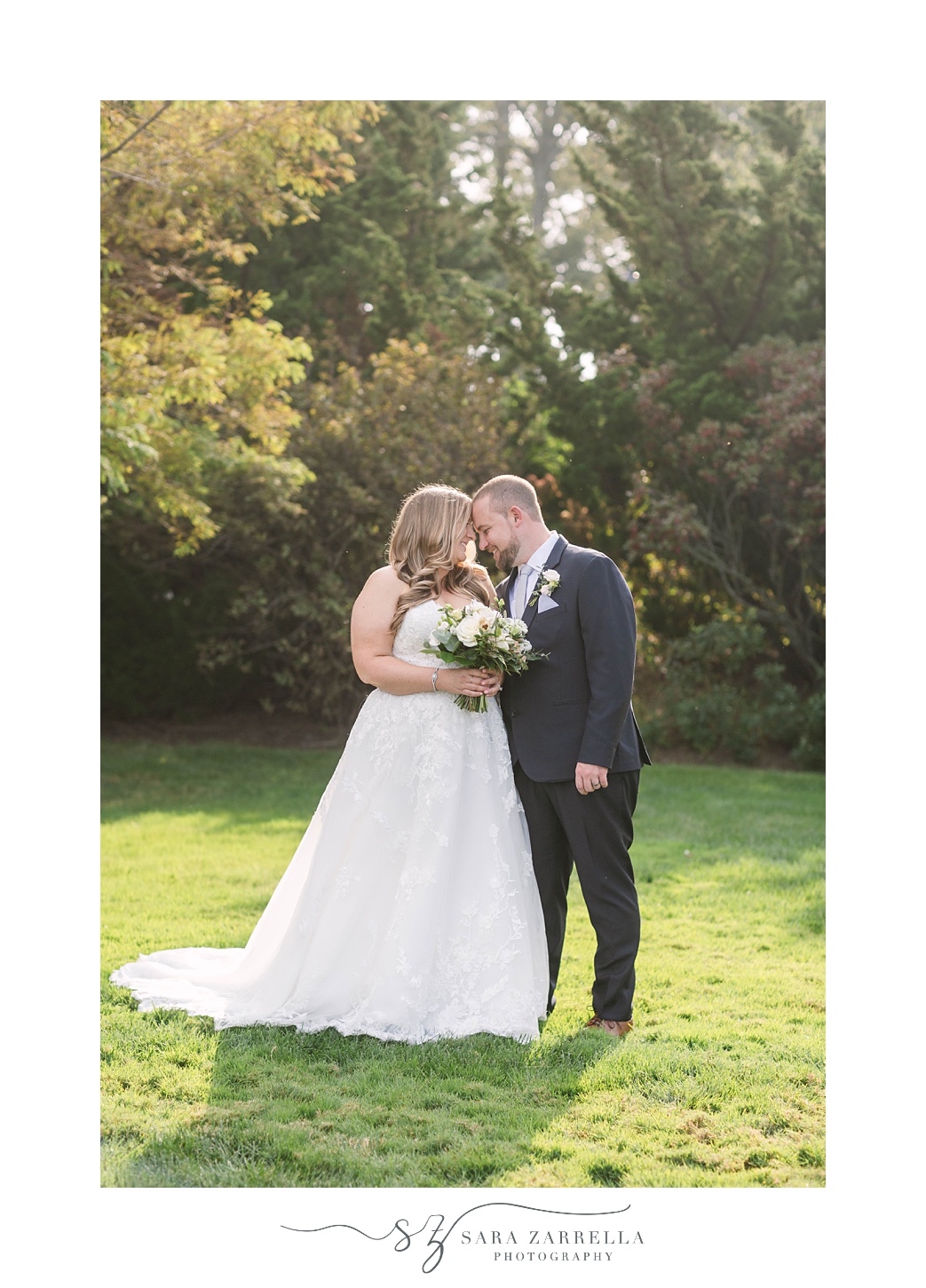 bride and groom kiss in Rhode Island