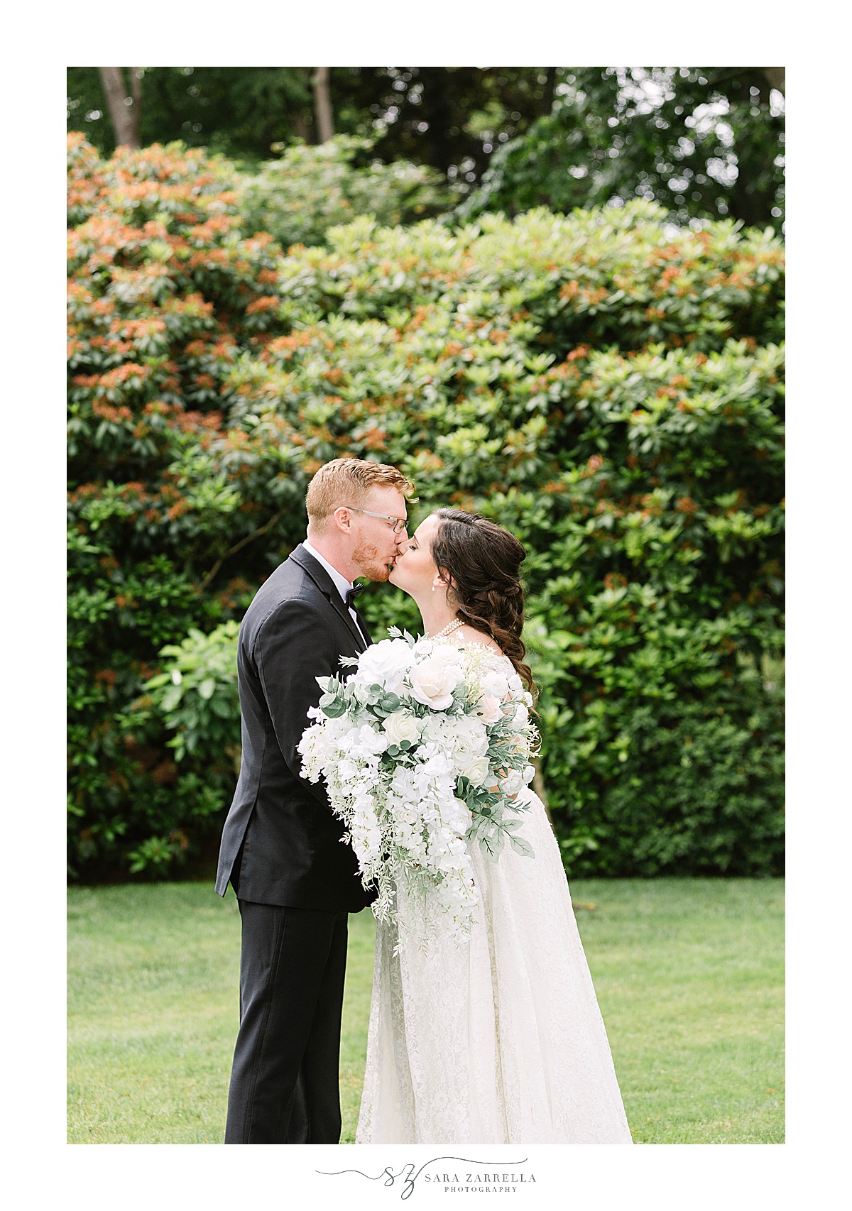 newlyweds kiss during first look at Glen Manor House