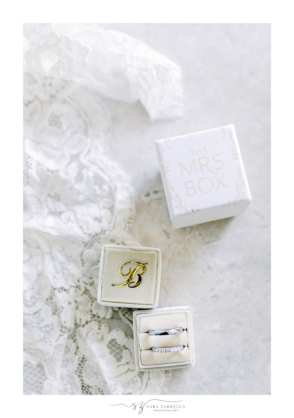 wedding rings in ivory box