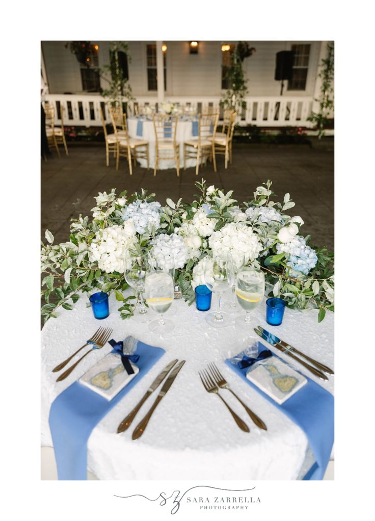 sweetheart table with blue and white details at the Spring House Hotel