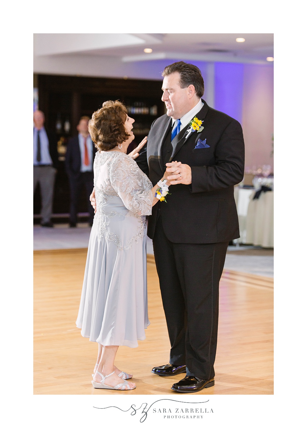 groom and mom dance together during North Kingstown RI wedding reception