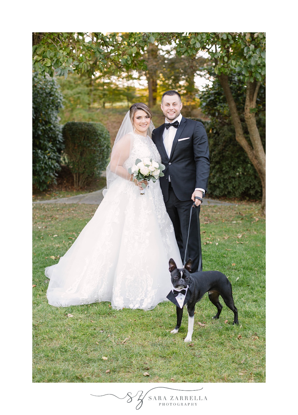 classic Glen Manor House wedding portraits with couple and dog