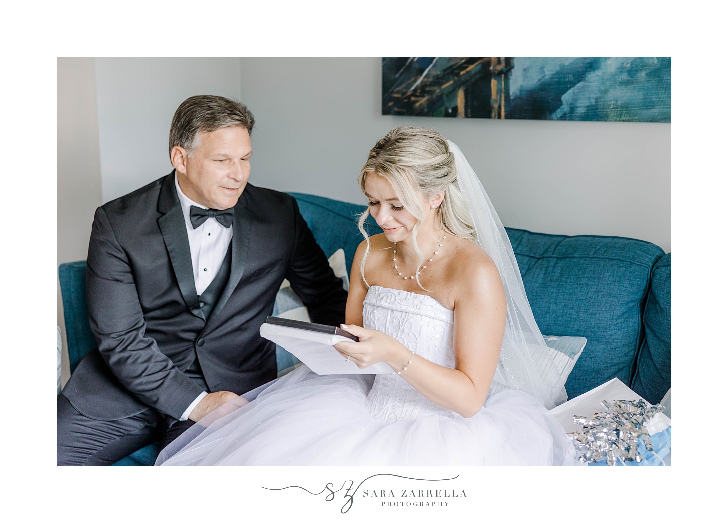 bride reads letter from dad before Harbor Lights wedding