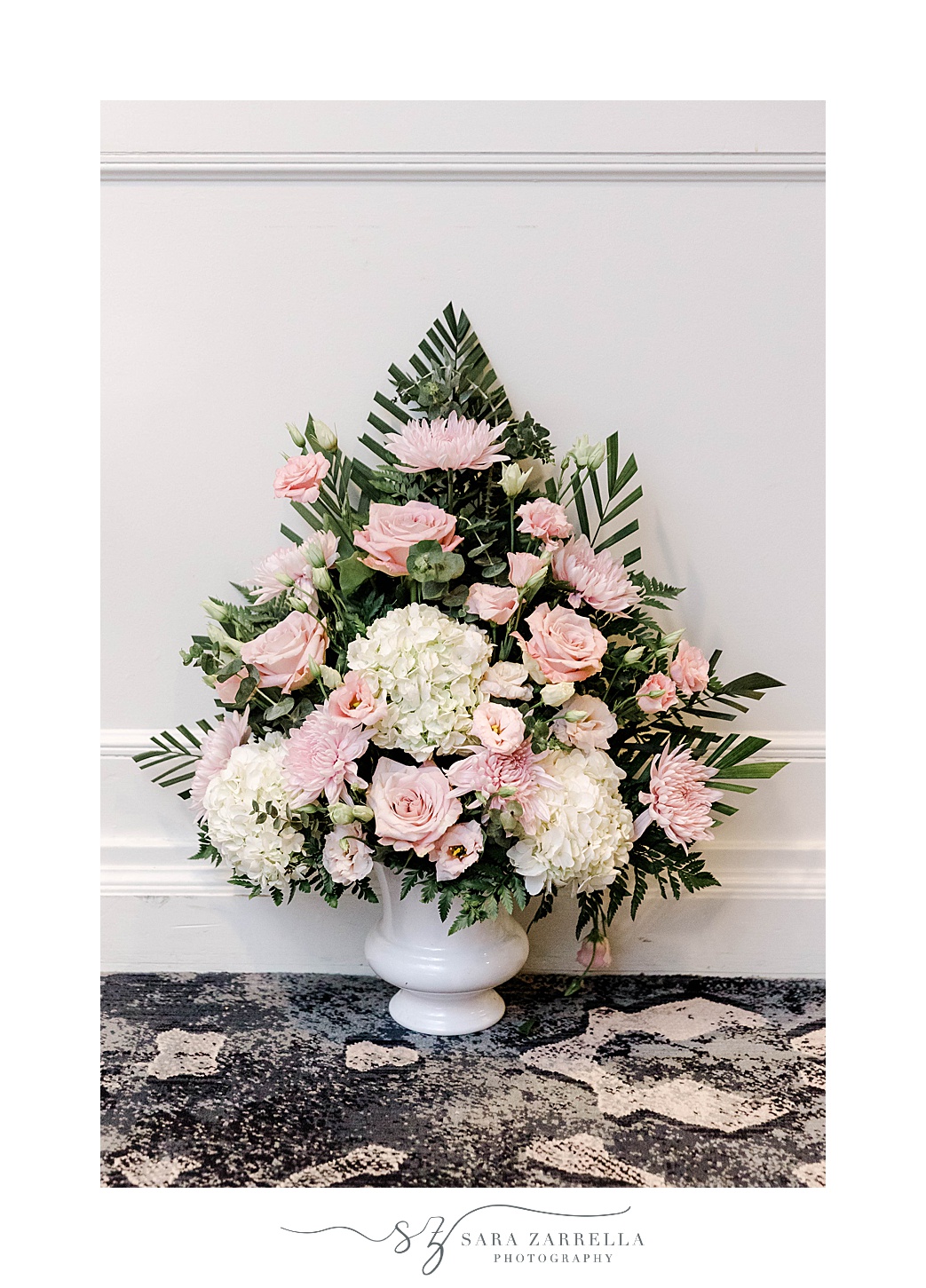 pink and white floral display for reception at the Hotel Viking
