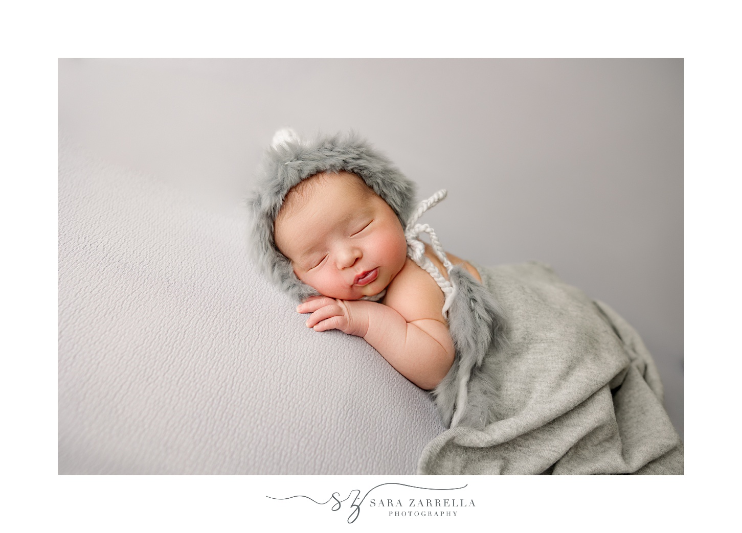 newborn session with Rhode Island newborn and family photographer Sara Zarrella Photography