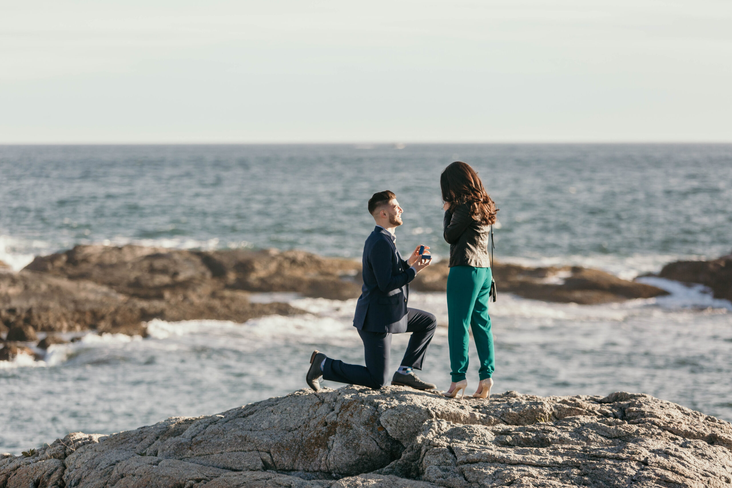 Sunset Engagement Photoshoot in Newport by the Cliffs